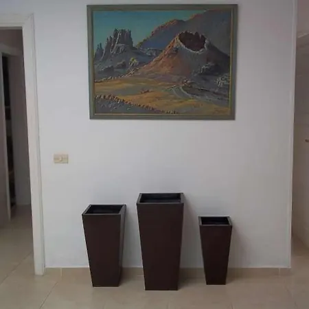 Puerto Del Carmen Sleeps 6 Pool Wifi *