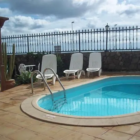 Puerto Del Carmen Sleeps 6 Pool Wifi Villa